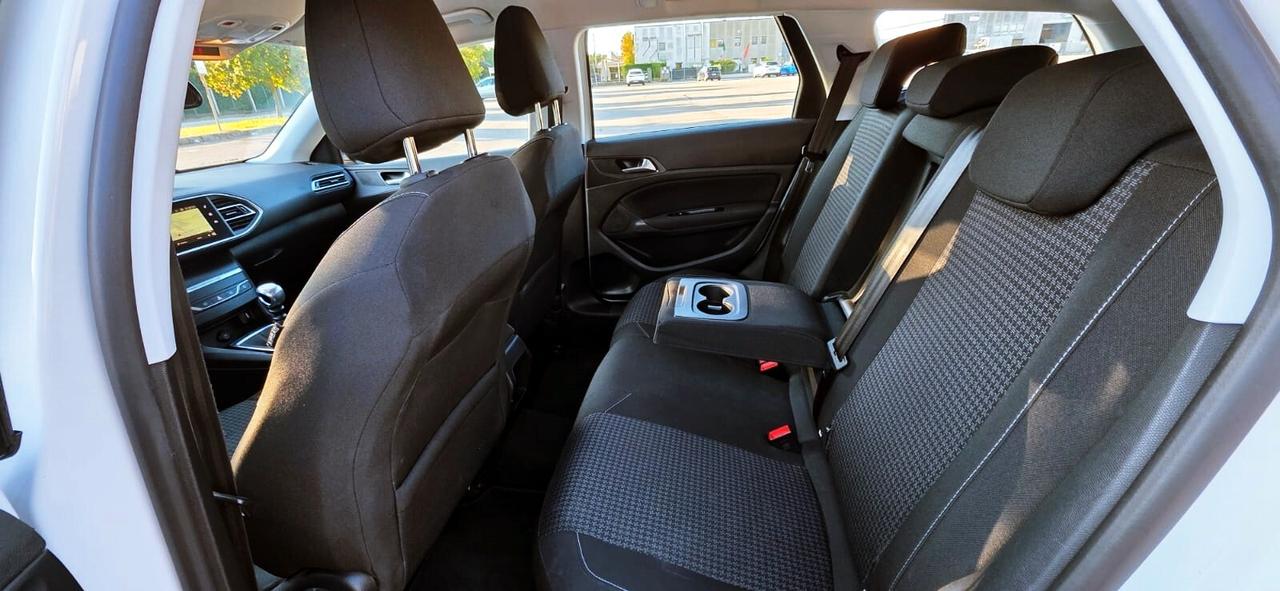 Peugeot 308 BlueHDi 120 S&S SW Business