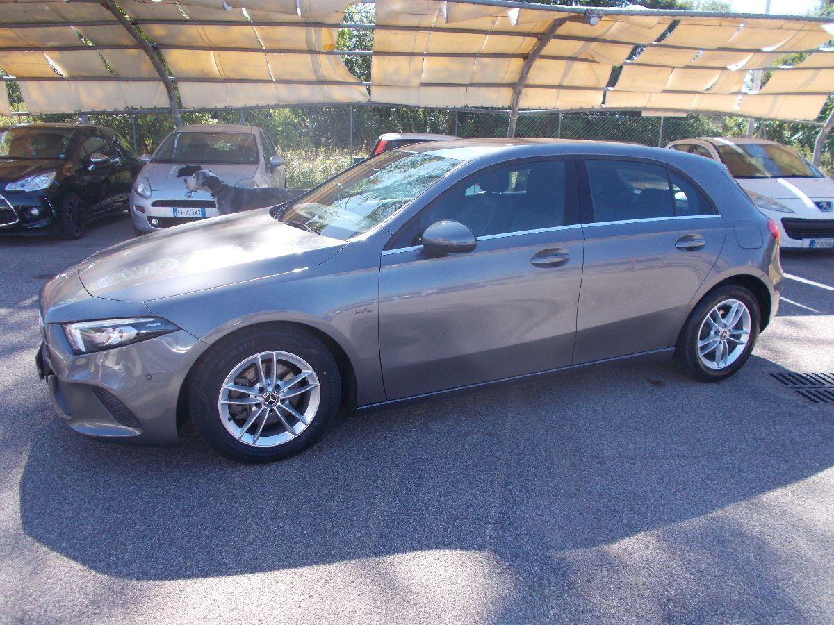 MERCEDES - Classe A - A 180 d Automatic Business