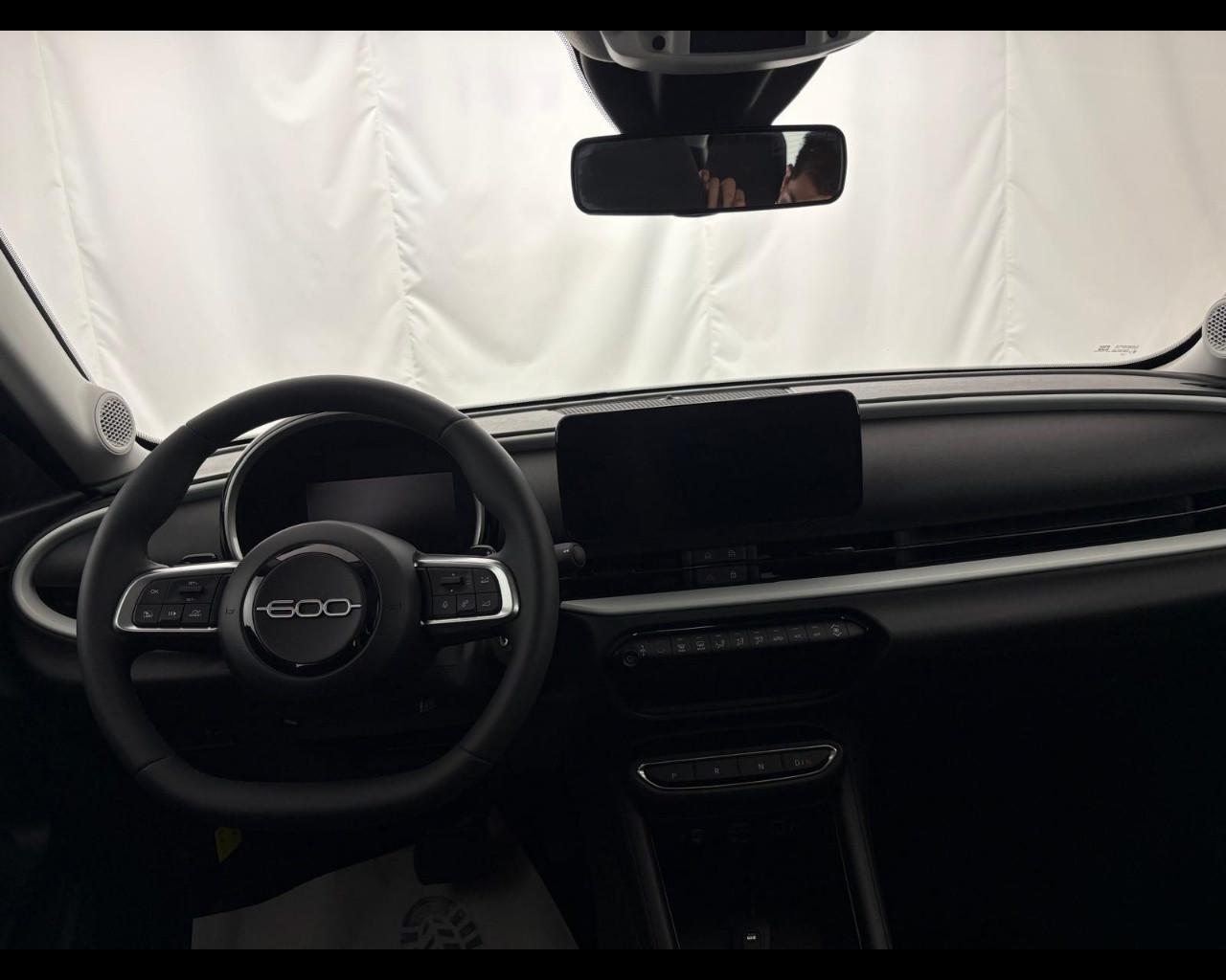 FIAT 600 1.2 hybrid 110cv auto