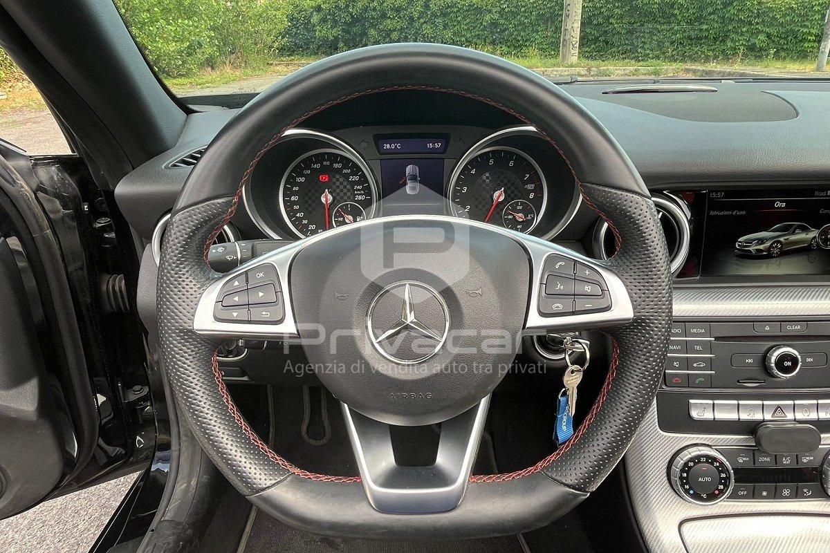 MERCEDES SLC 180 AMG line