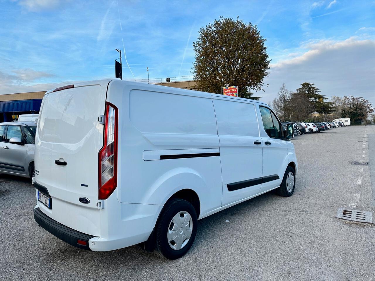 Ford Transit Custom 300-130cv-L2H1-2.0TDCi 1