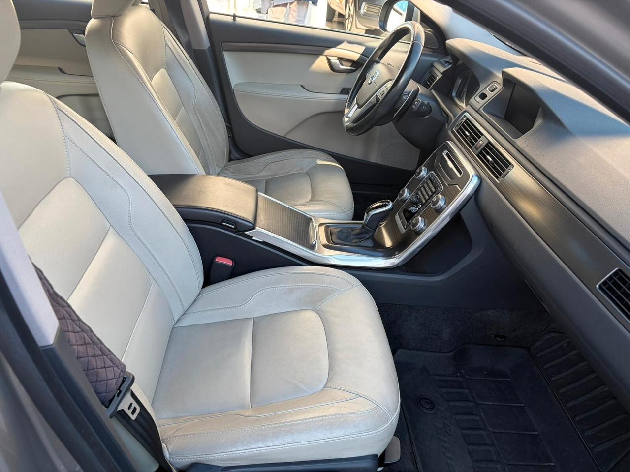 Volvo V70 D4 Geartronic Momentum*EURO6*PELLE