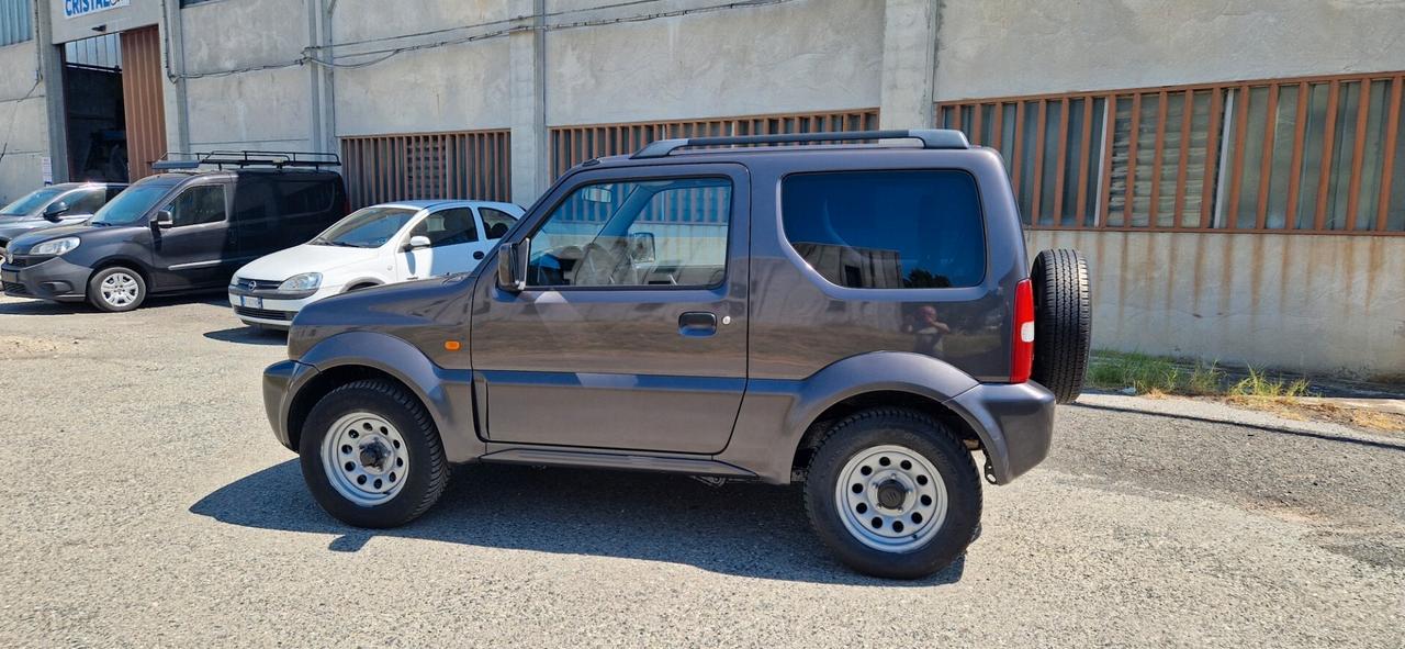 Suzuki Jimny 1.3i 16V cat 4WD JLX tagliandata