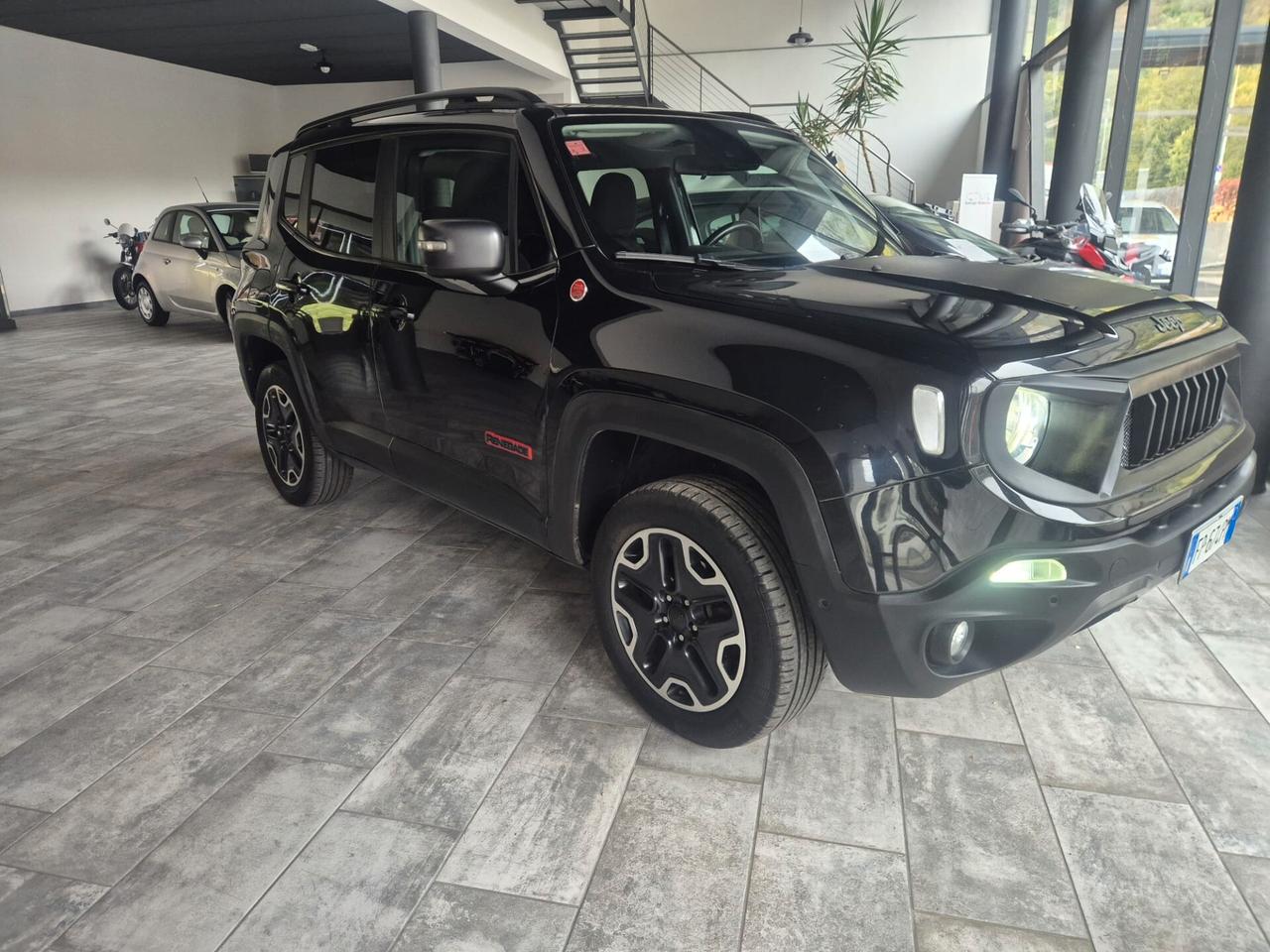Jeep Renegade 2.0 Mjt 170CV 4WD Active Drive Low Trailhawk