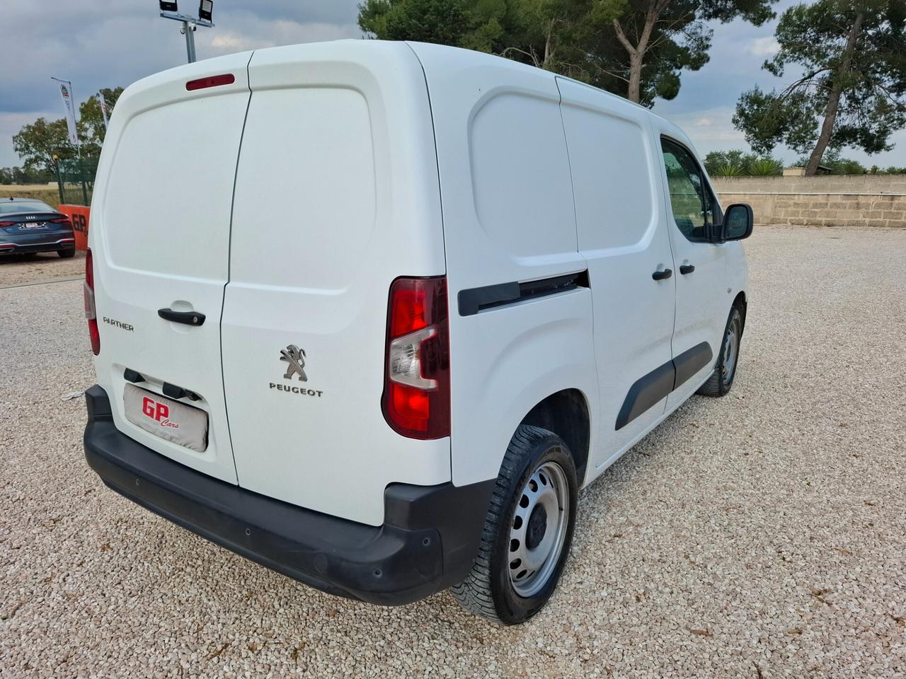 Peugeot Partner BlueHDi 100cv 3 POSTI - 1000Kg di PORTATA
