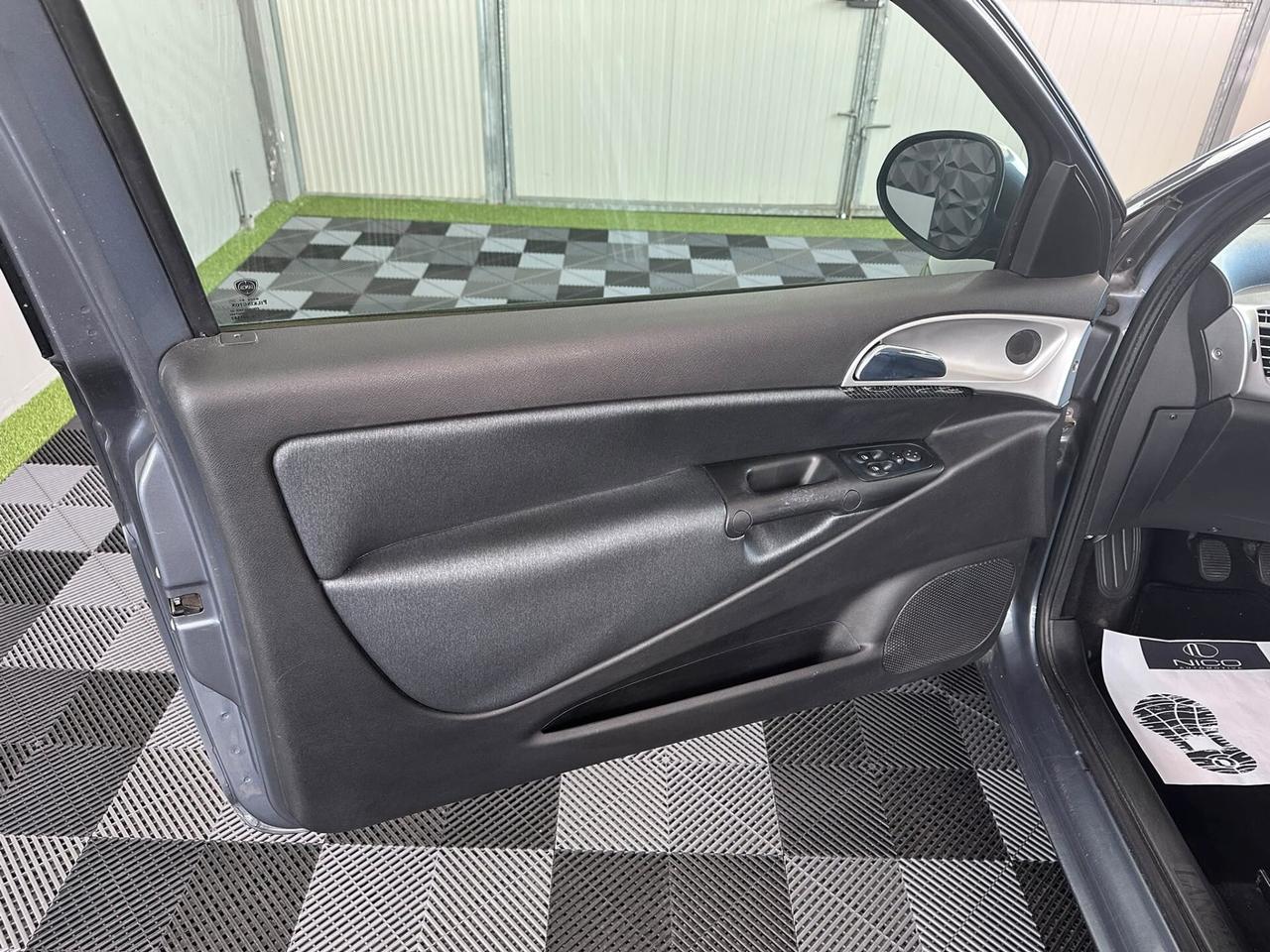 Lancia Ypsilon 1.2 69 CV Platino
