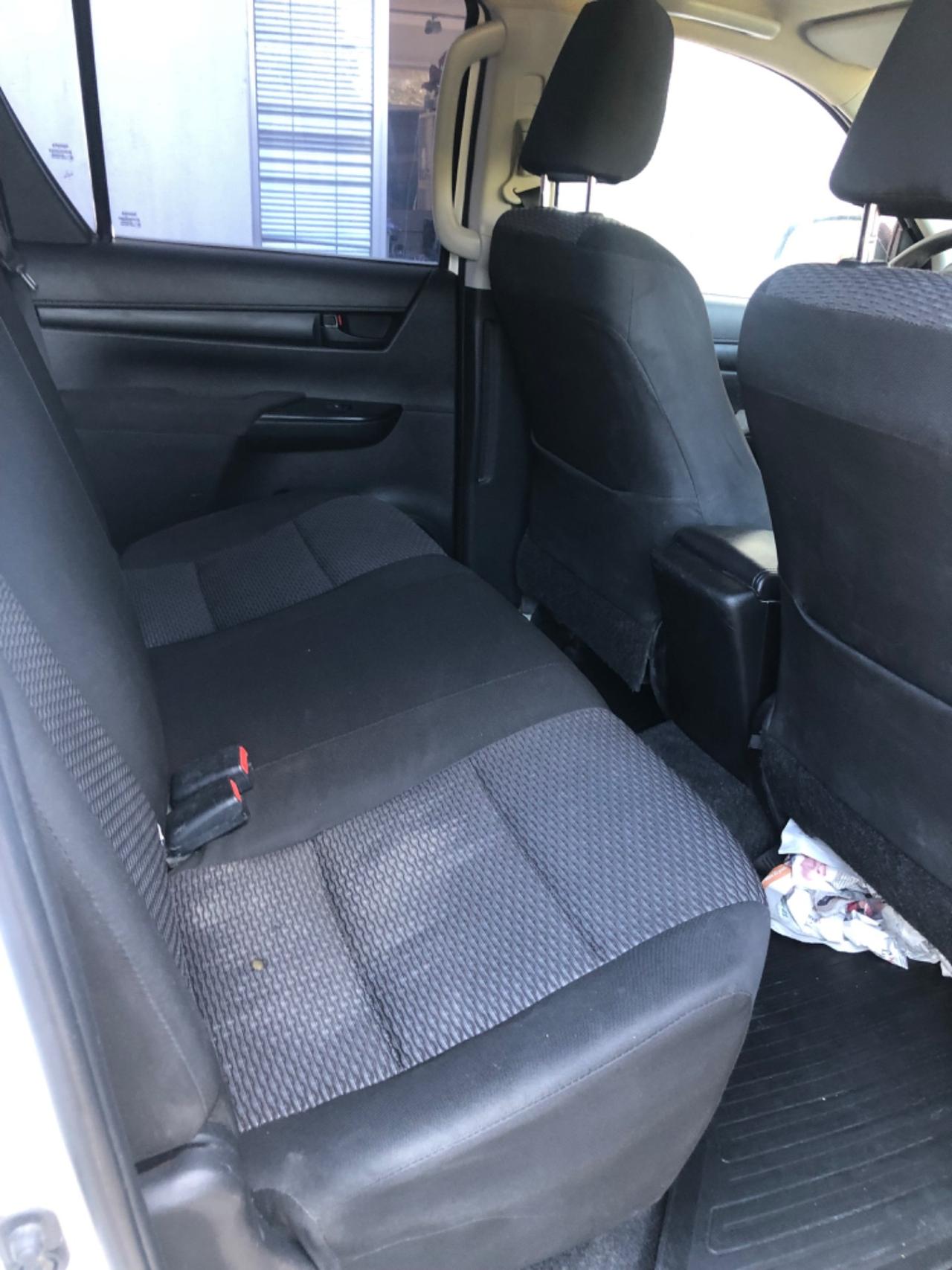 Toyota Hilux 2.4 D-4D 4WD 4 porte Double Cab Lounge