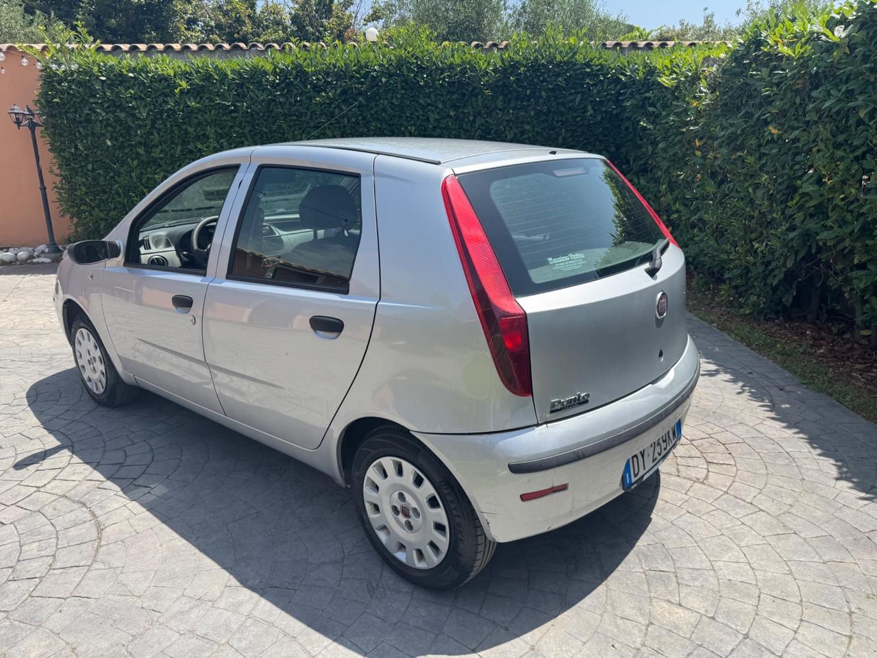 Fiat Punto 1.2 benzina - POCHI KM - 2010