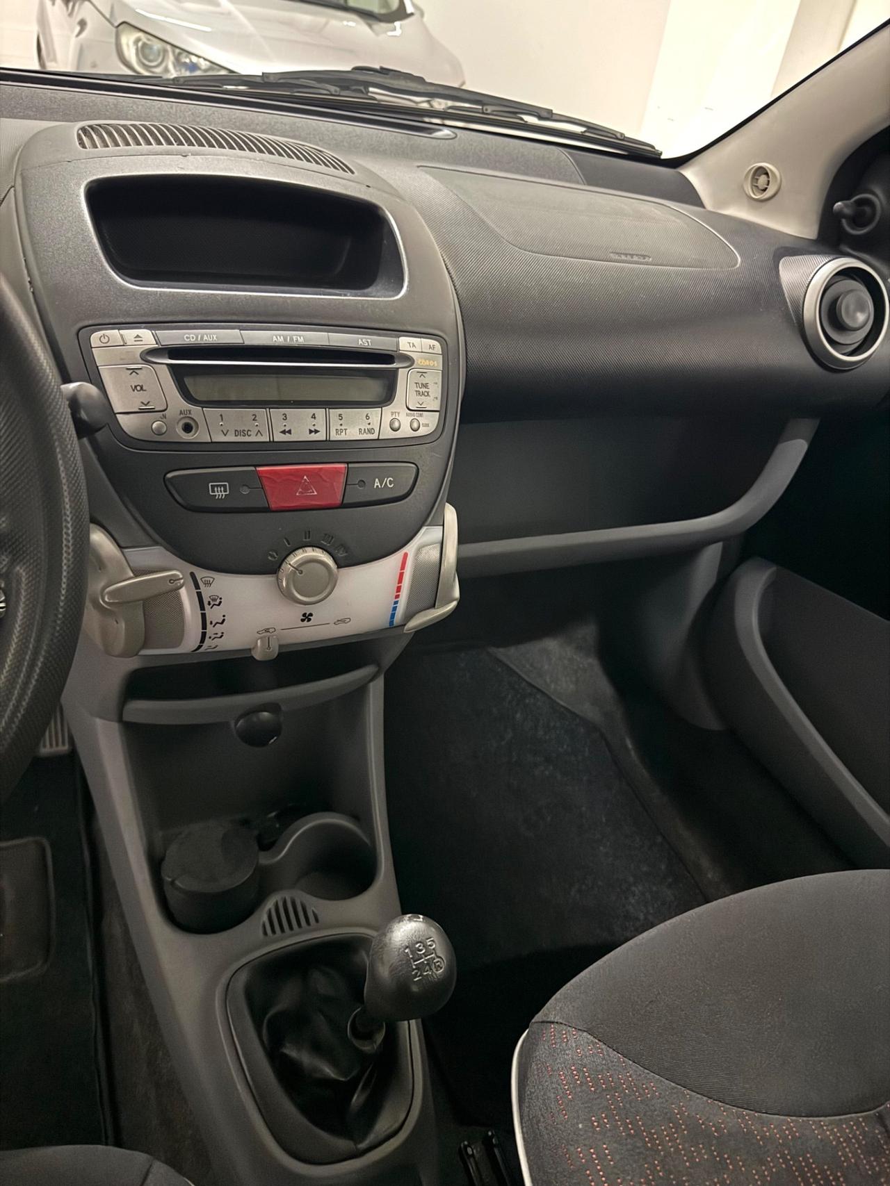 Toyota Aygo 1.0 12V VVT-i 5 porte