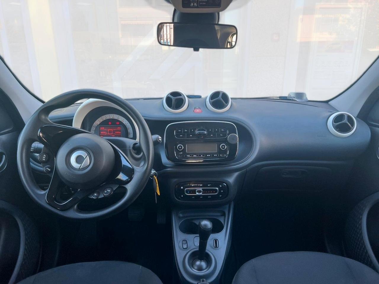 Smart ForFour 70 1.0 twinamic Youngster