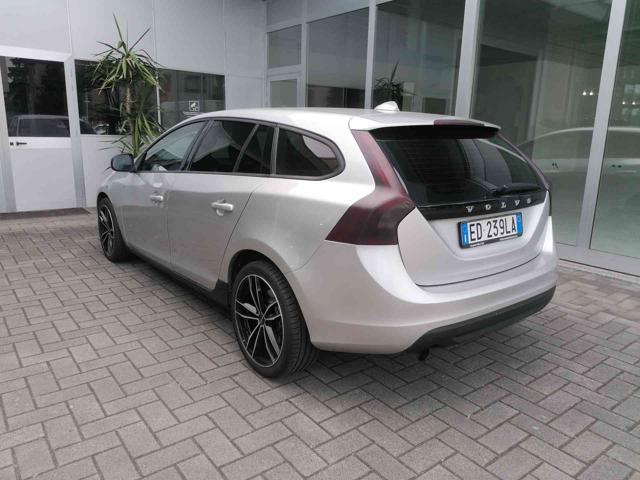 VOLVO V60 D3 Momentum