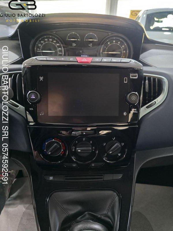 Lancia Ypsilon Ypsilon 1.0 FireFly 5 porte S&S Hybrid Platino