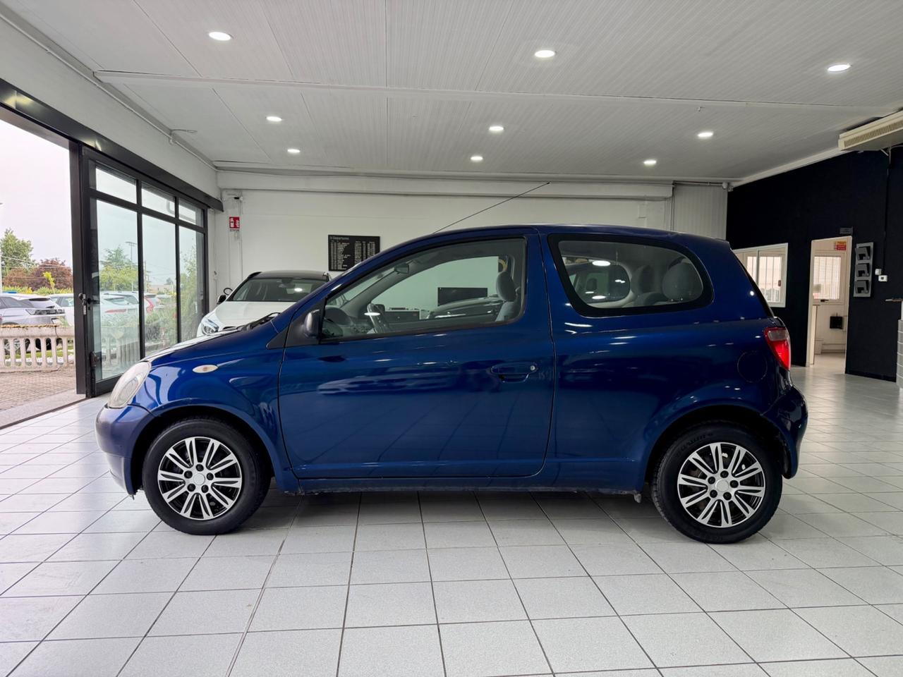 Toyota Yaris 1.0i 16V cat 3 porte Sol