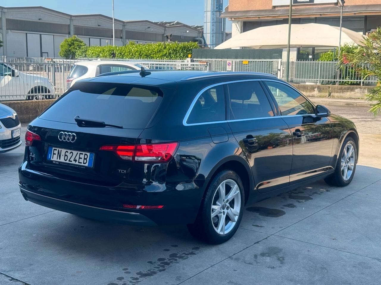 Audi A4 2.0 TDI 122 CV S tronic