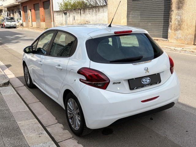 PEUGEOT 208 1.2 82 Business