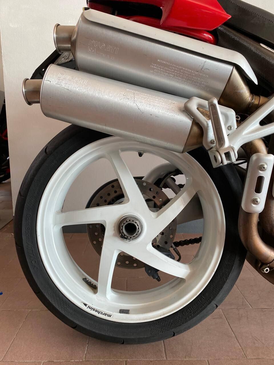 Ducati Monster S2R 1000