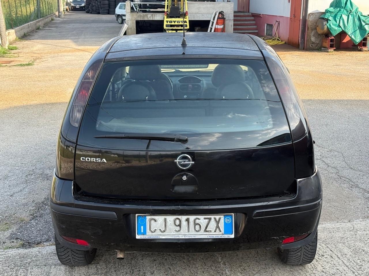 Opel Corsa 1.2i 16V cat 5 porte Club