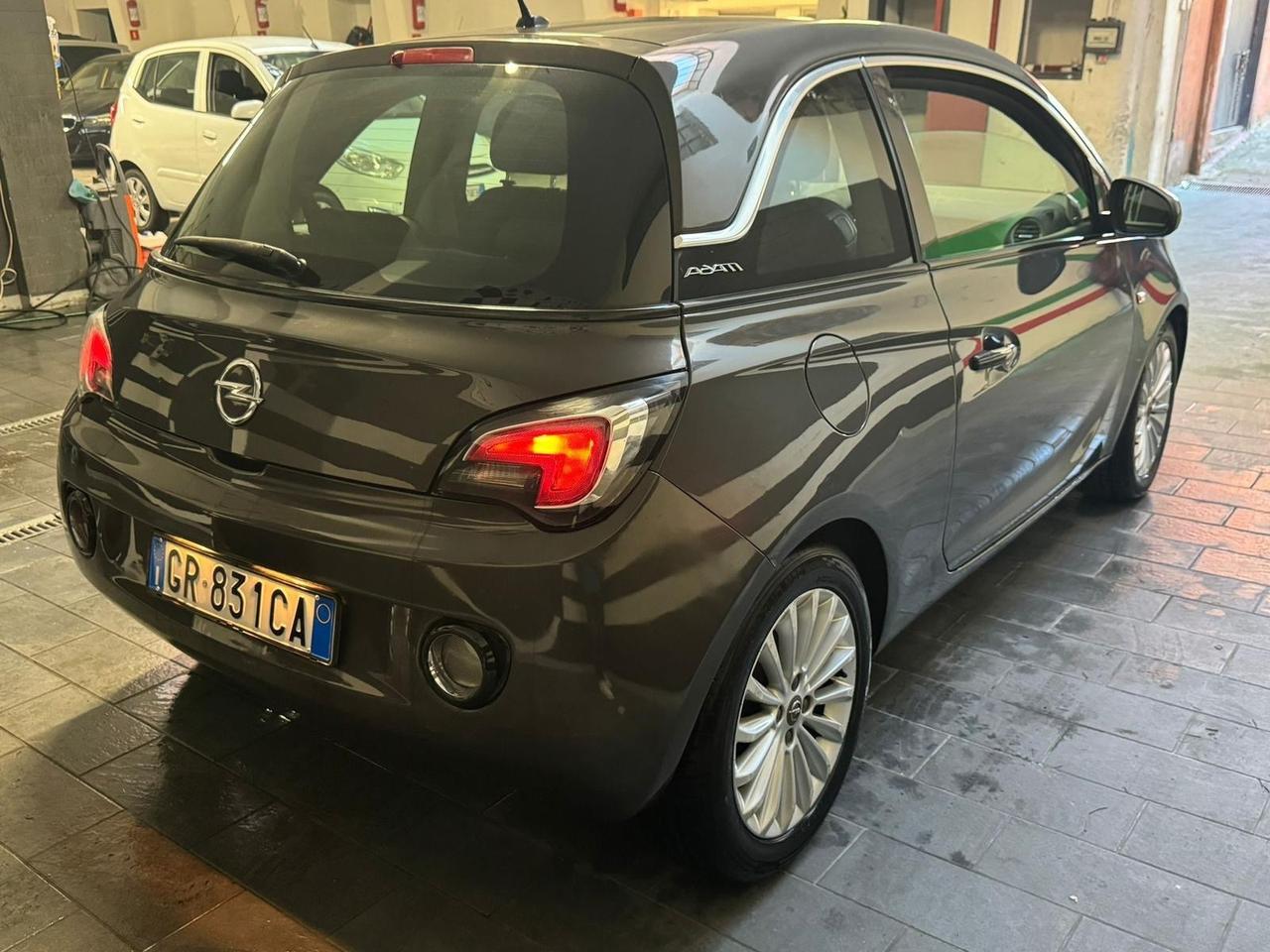 Opel Adam 1.2 70 CV Glam