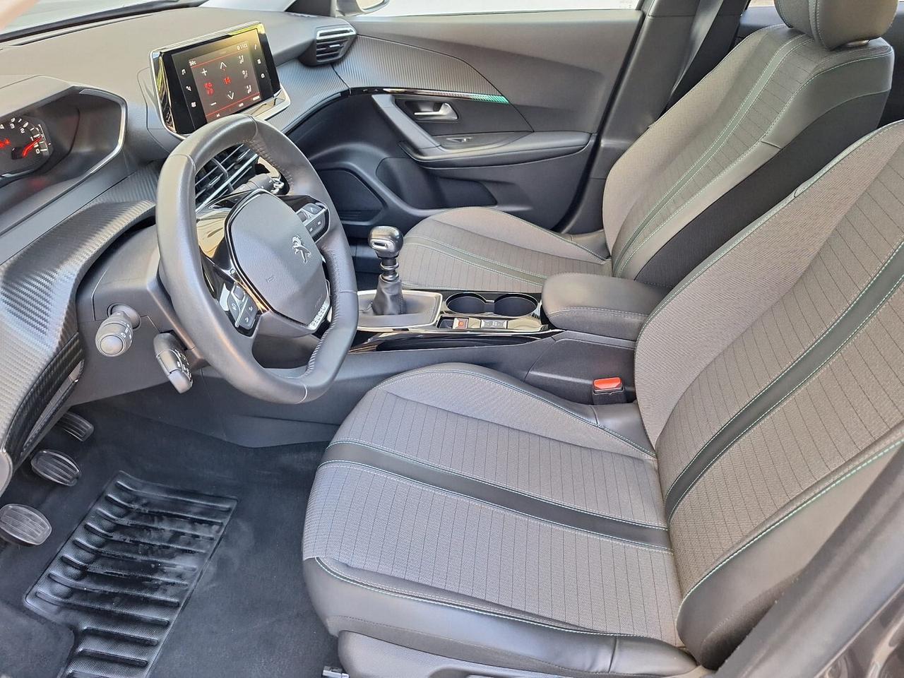 Peugeot 2008 1.2 110cv. Modello Allur, Km 38.200