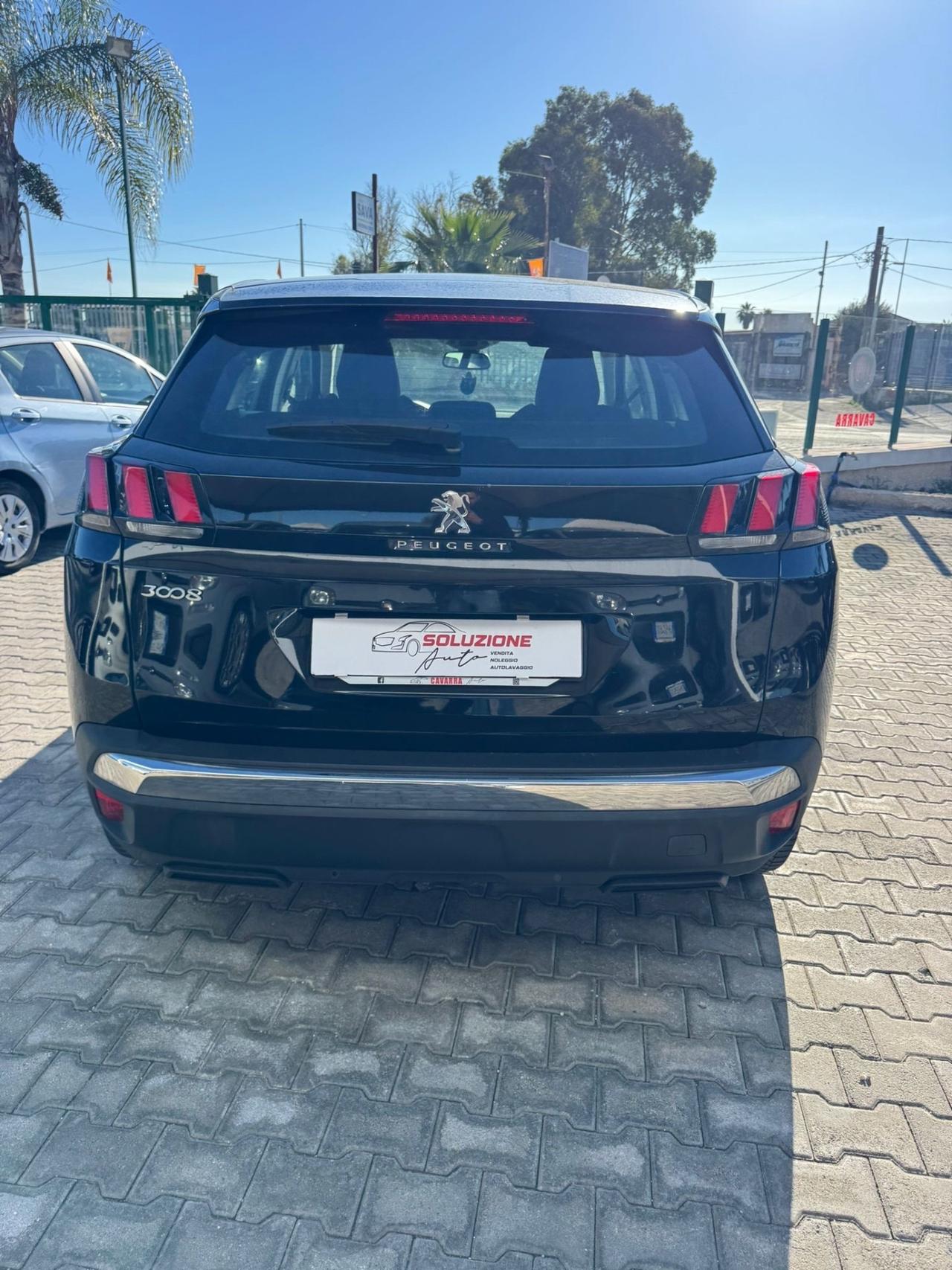 Peugeot 3008 BlueHDi 120 S&S Business