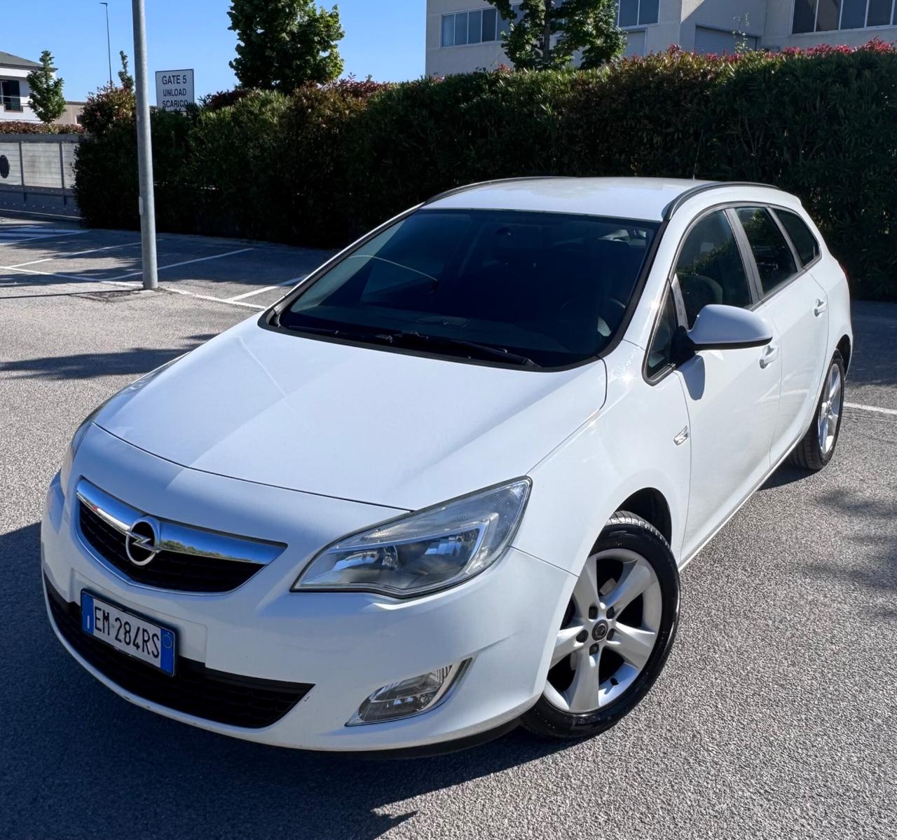 Opel Astra 1.7 cdti sport tourer