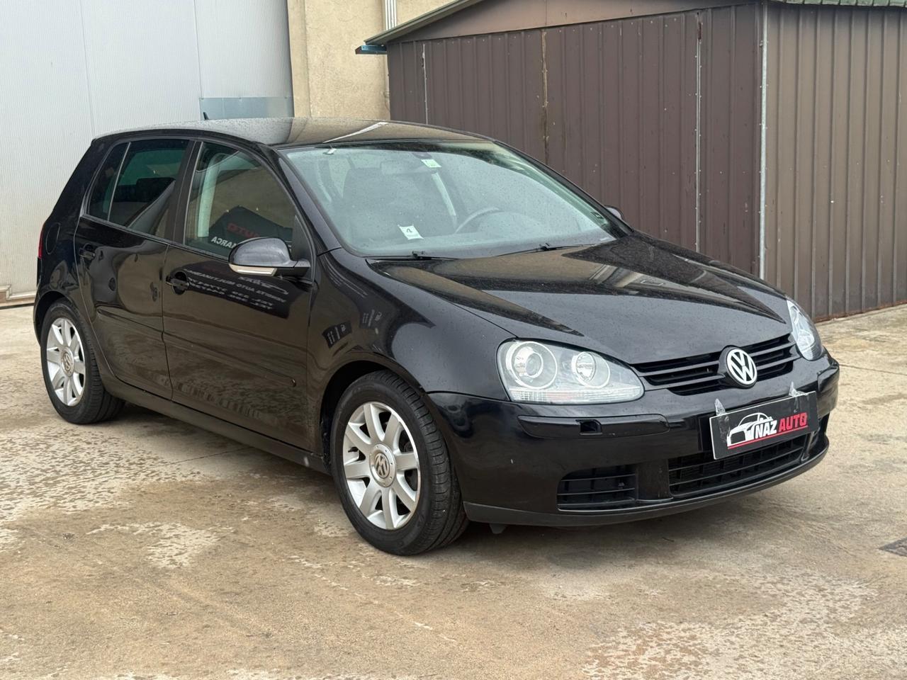 Volkswagen Golf 2.0 16V FSI 5p. Sportline