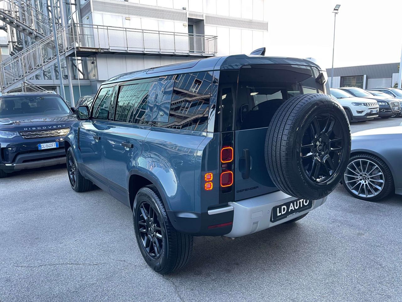 Land Rover Defender Defender 110 3.0d i6mhev HSE awd 250cv 6 POSTI