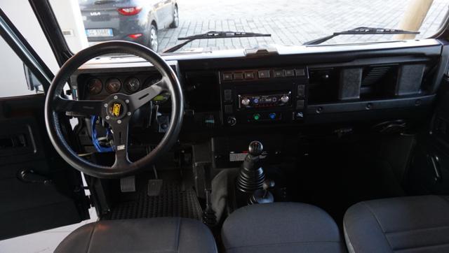 LAND ROVER Defender 110 2.5 Td5 cat S.W. S