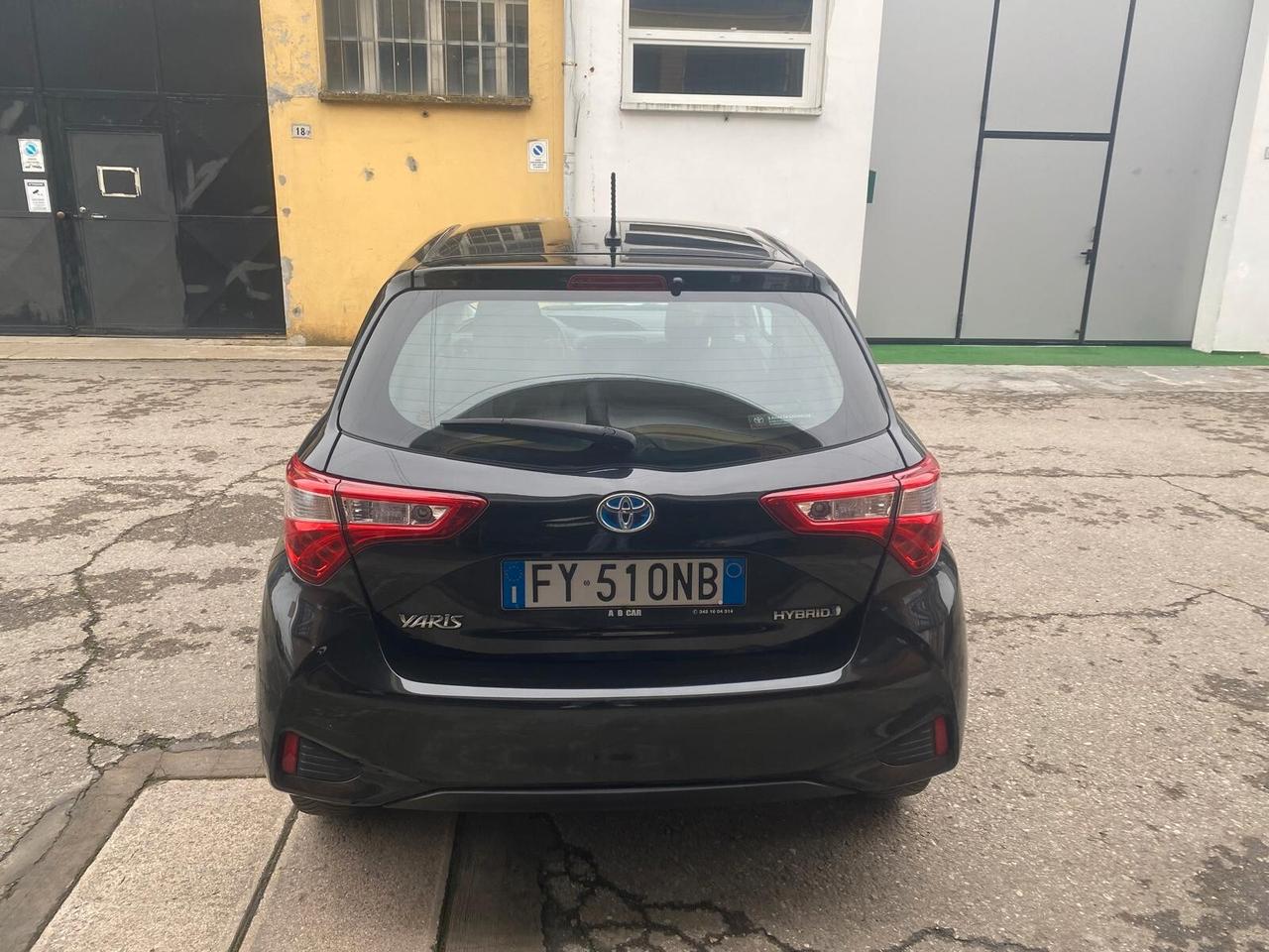 Toyota Yaris 1.5 Hybrid Active Plus CAMBIO AUTOM. - OK NEOP - GARANZIA 12 MESI