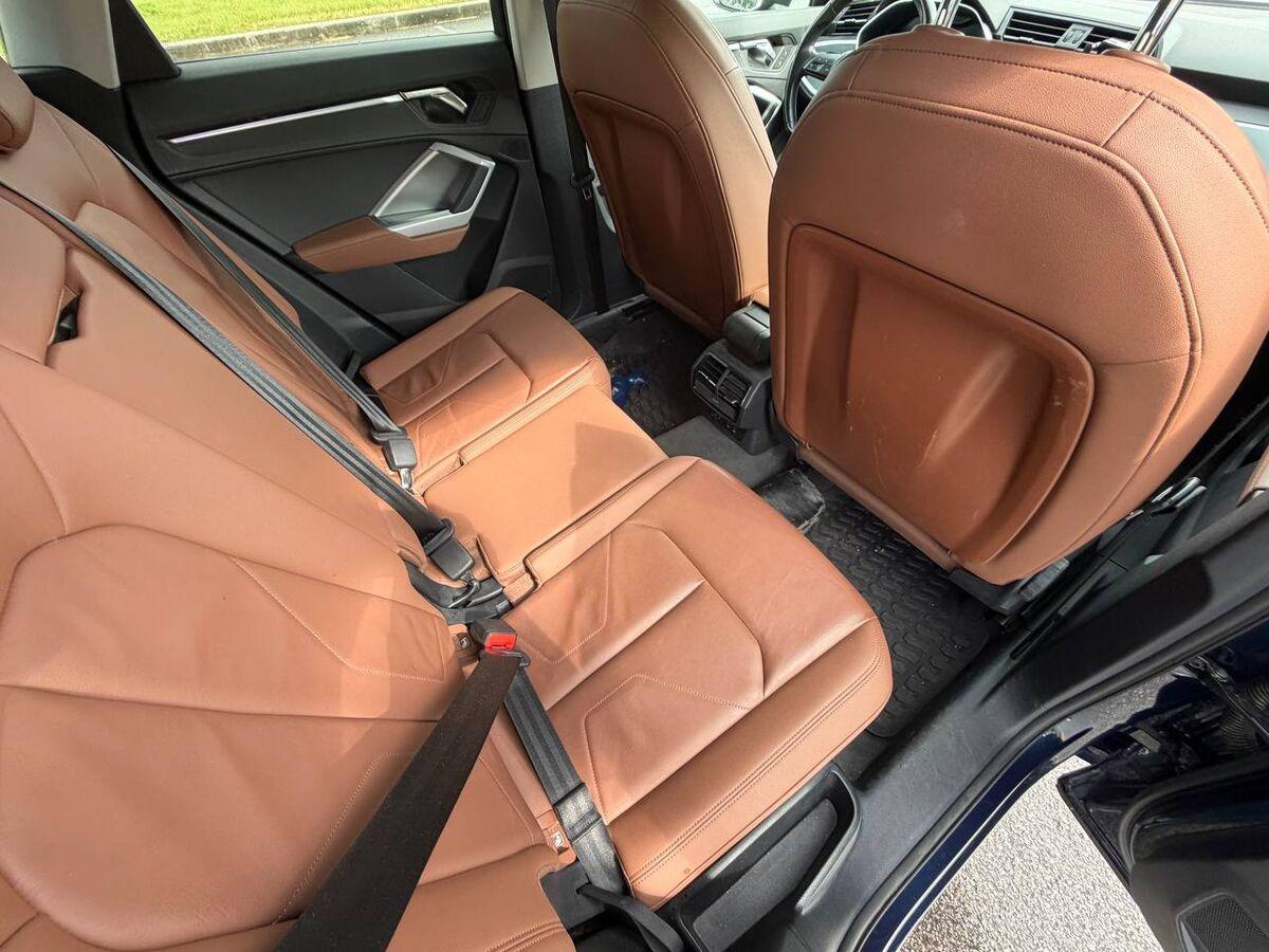 Audi Q3 35 2.0 tdi Business s-tronic