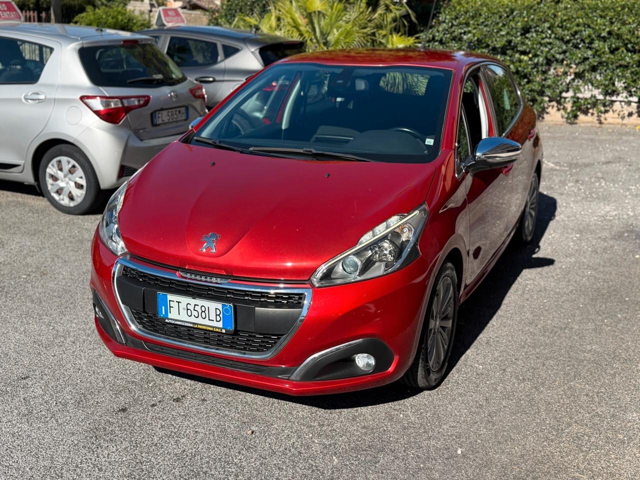 Peugeot 208 PureTech 82 - FULL OPT