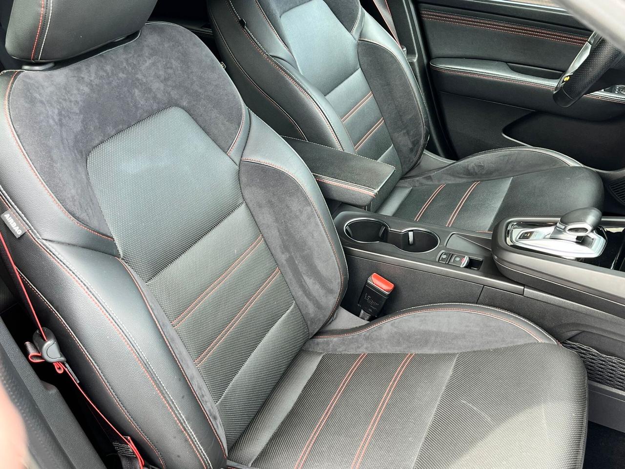 Renault Arkana Hybrid E-Tech 145 CV R.S. Line