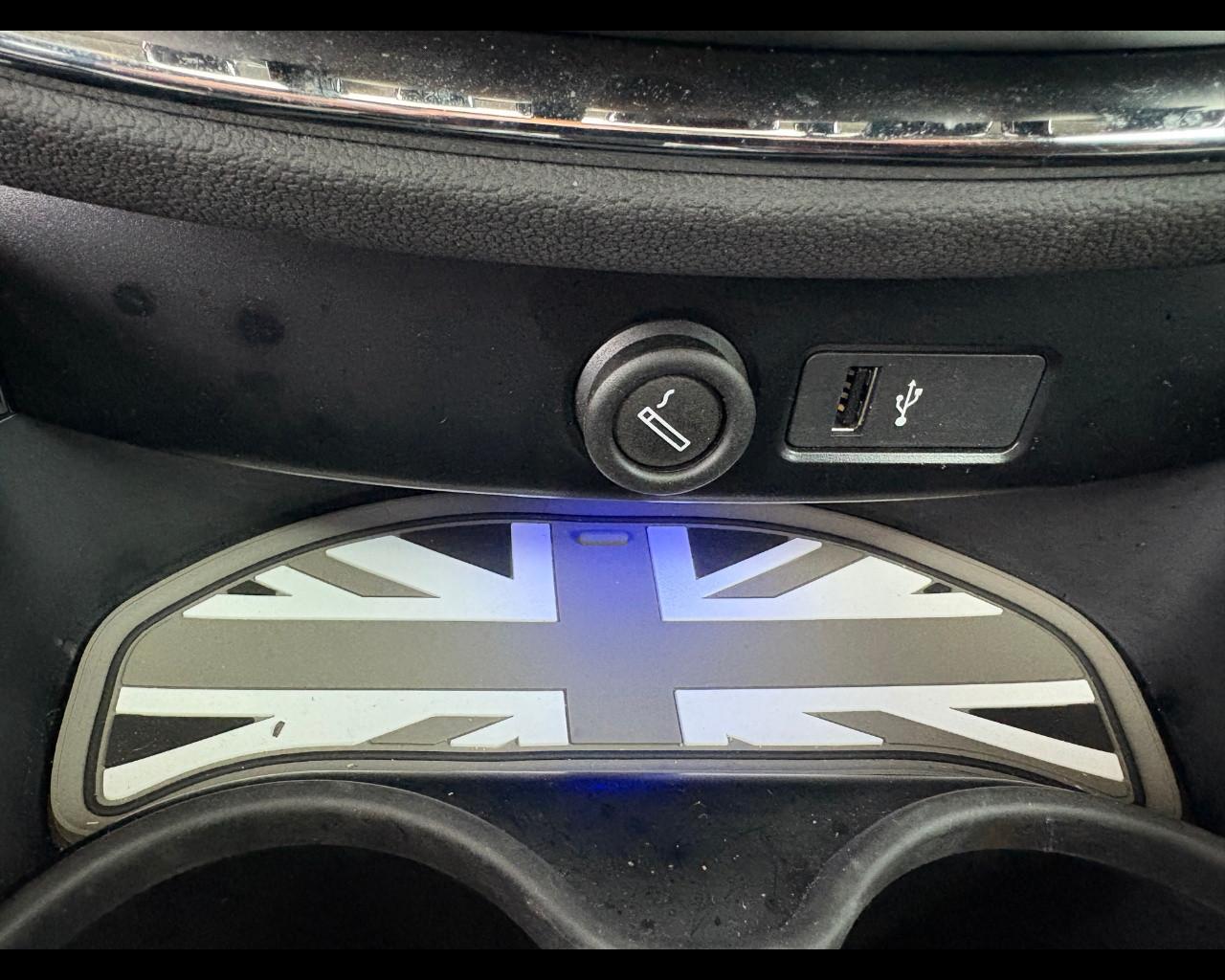 MINI Mini Clubman (F54) - Mini 1.5 Cooper Mayfair Edition Clubman