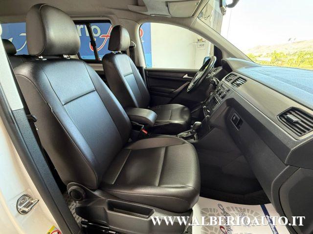 VOLKSWAGEN Caddy 2.0 TDI 102 CV DSG Highline Maxi *7 POSTI*