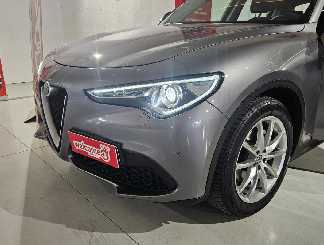 Alfa Romeo Stelvio 2.2 t Business rwd 160cv auto my19