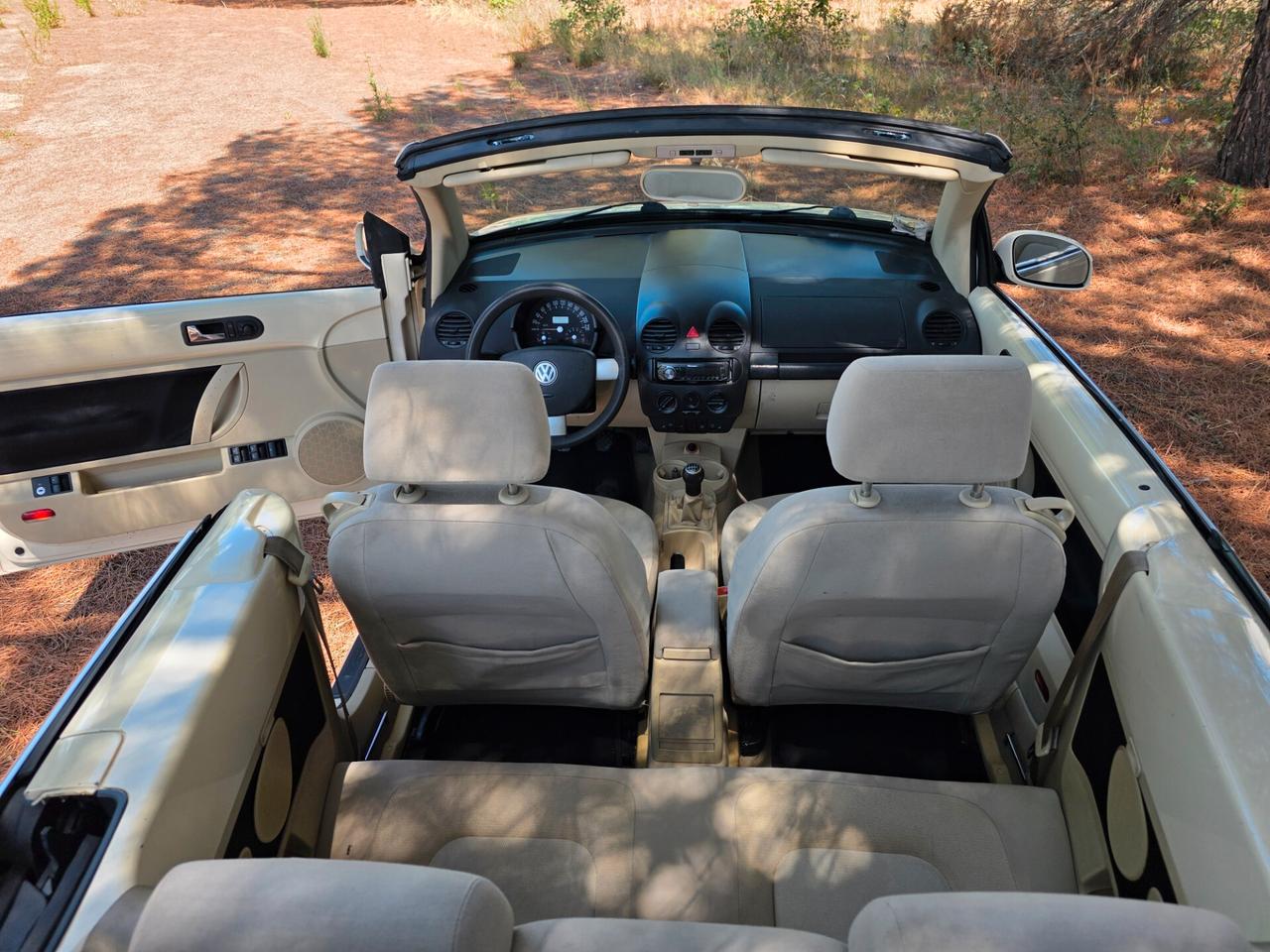 Volkswagen New Beetle 1.6 Cabrio