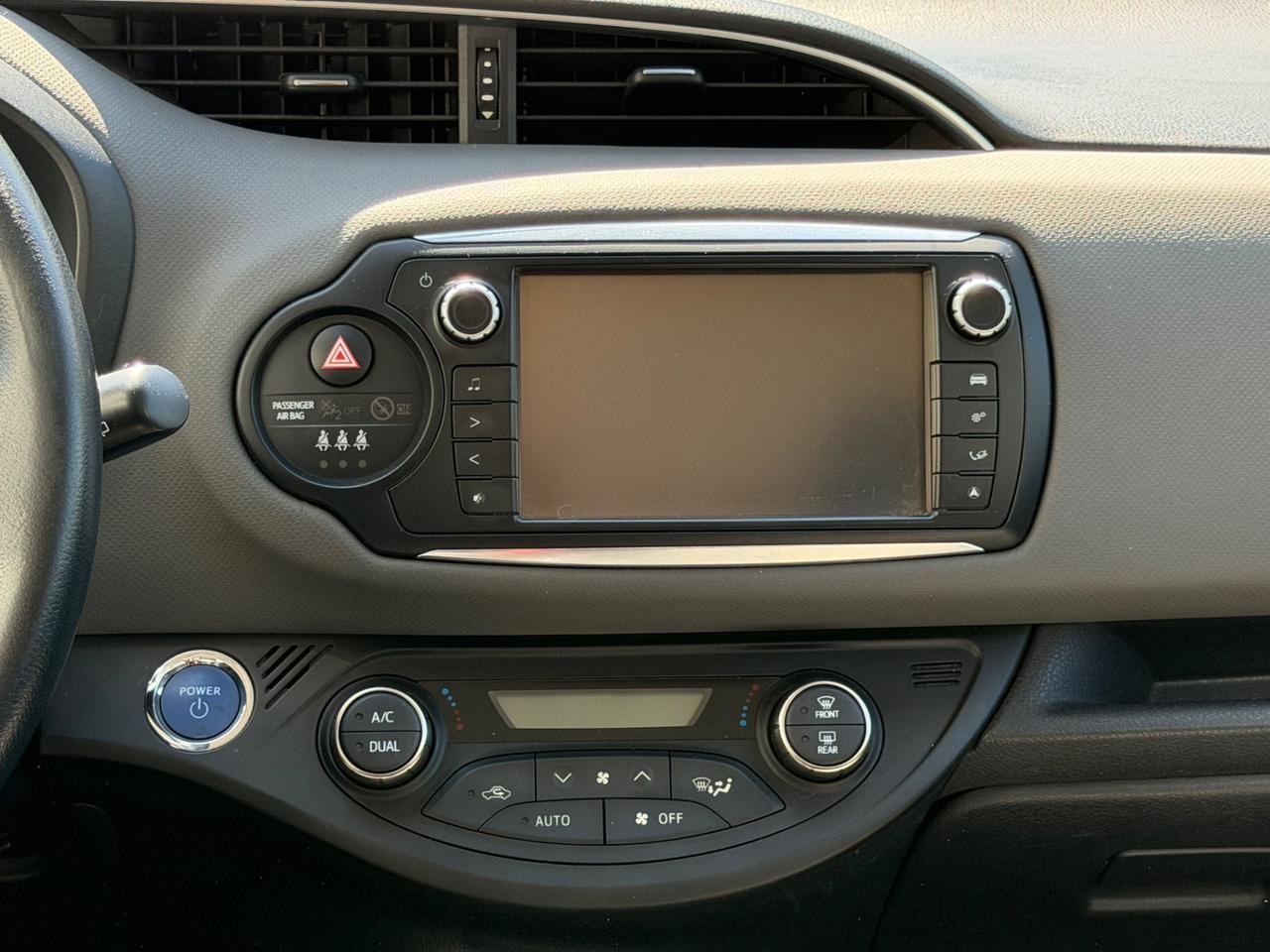 Toyota Yaris 1.5 Hybrid BASSI CONSUMI - CAMBIO AUTOM - NEOP.