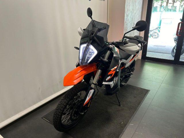 KTM 890 Adventure KTM 890 ADVENTURE R