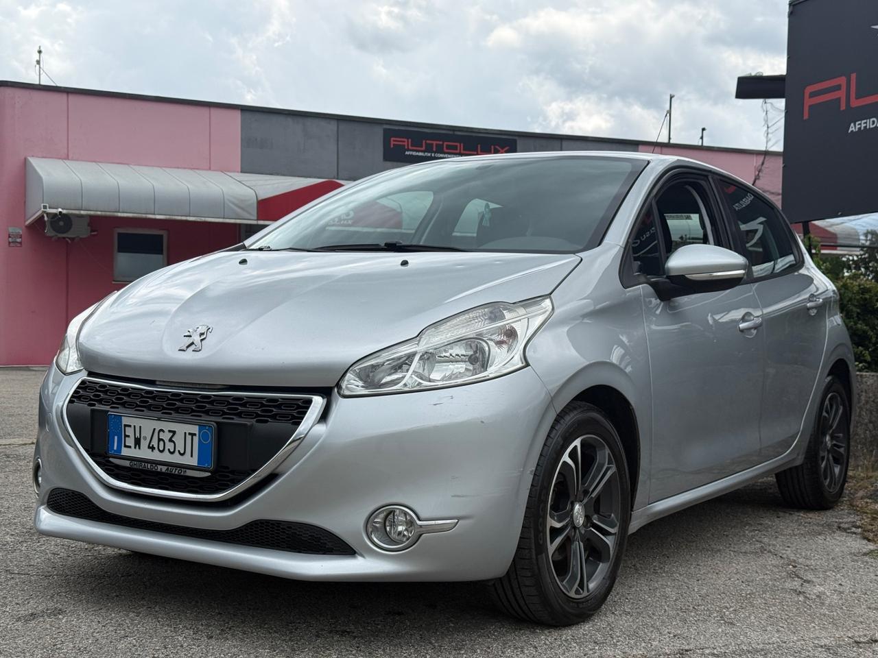 Peugeot 208 1.4 HDi 68 CV 5 porte Allure