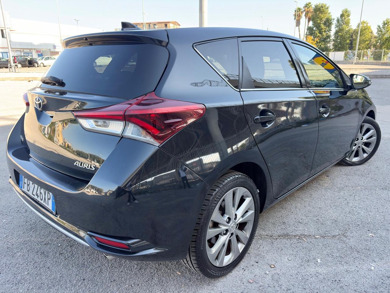 Toyota Auris 1.6 D-4D magnifica starfull