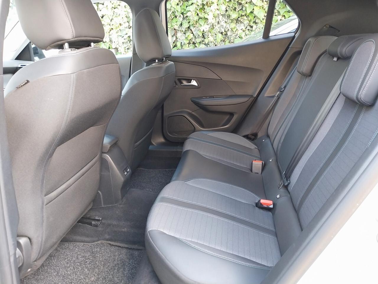 PEUGEOT 2008 1.2 BENZINA 30.000 KM ALLURE 2022