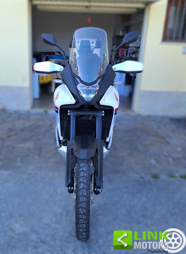 HONDA Transalp XL750 .