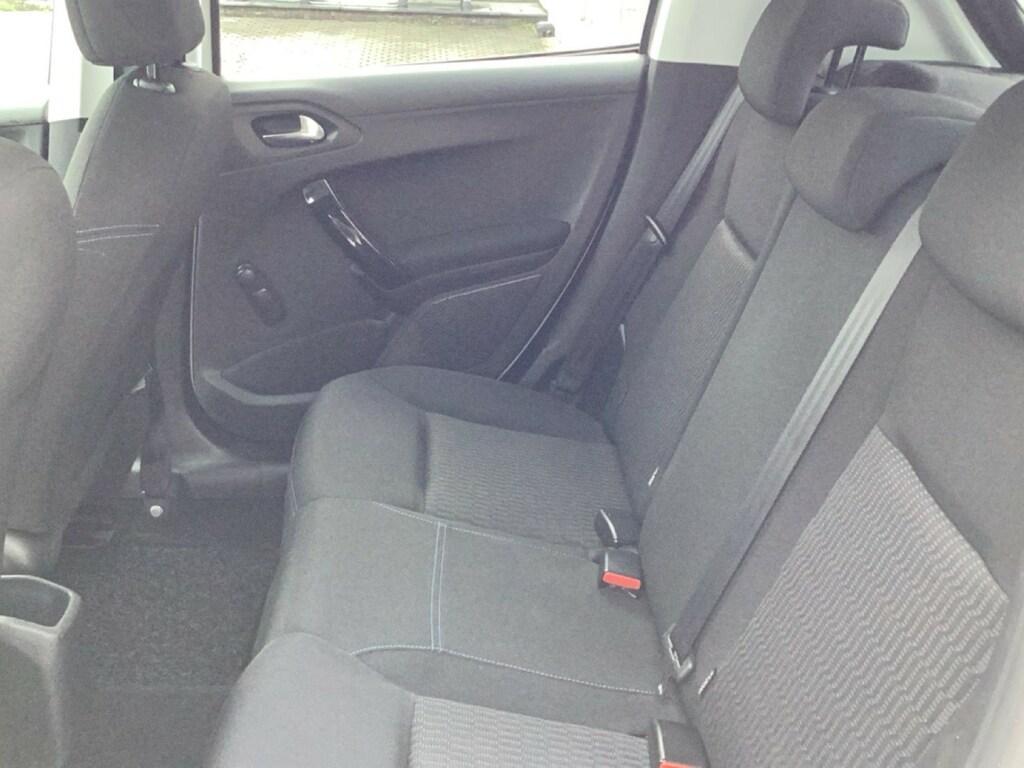 Peugeot 208 5 Porte 1.2 PureTech Signature