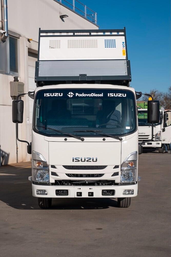 ISUZU M21 TT passo E A/C – Rib. 3 Lati TITAN