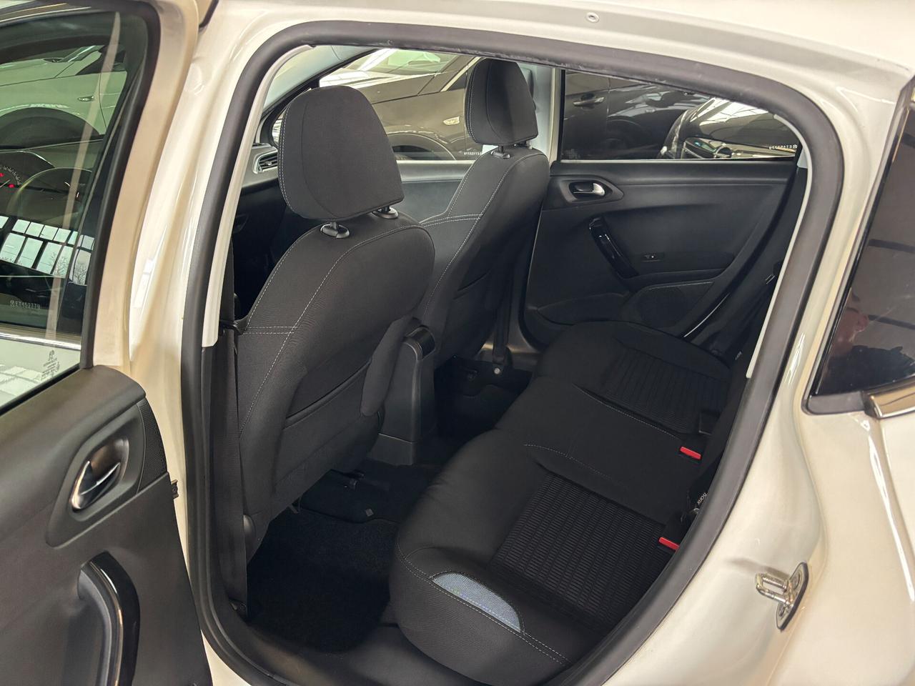 Peugeot 208 1.2 PureTech 60kw 82cv Allure NEOPATENTATO