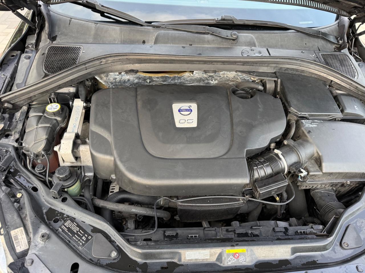Volvo XC 60 D5 AWD Geartronic Momentum