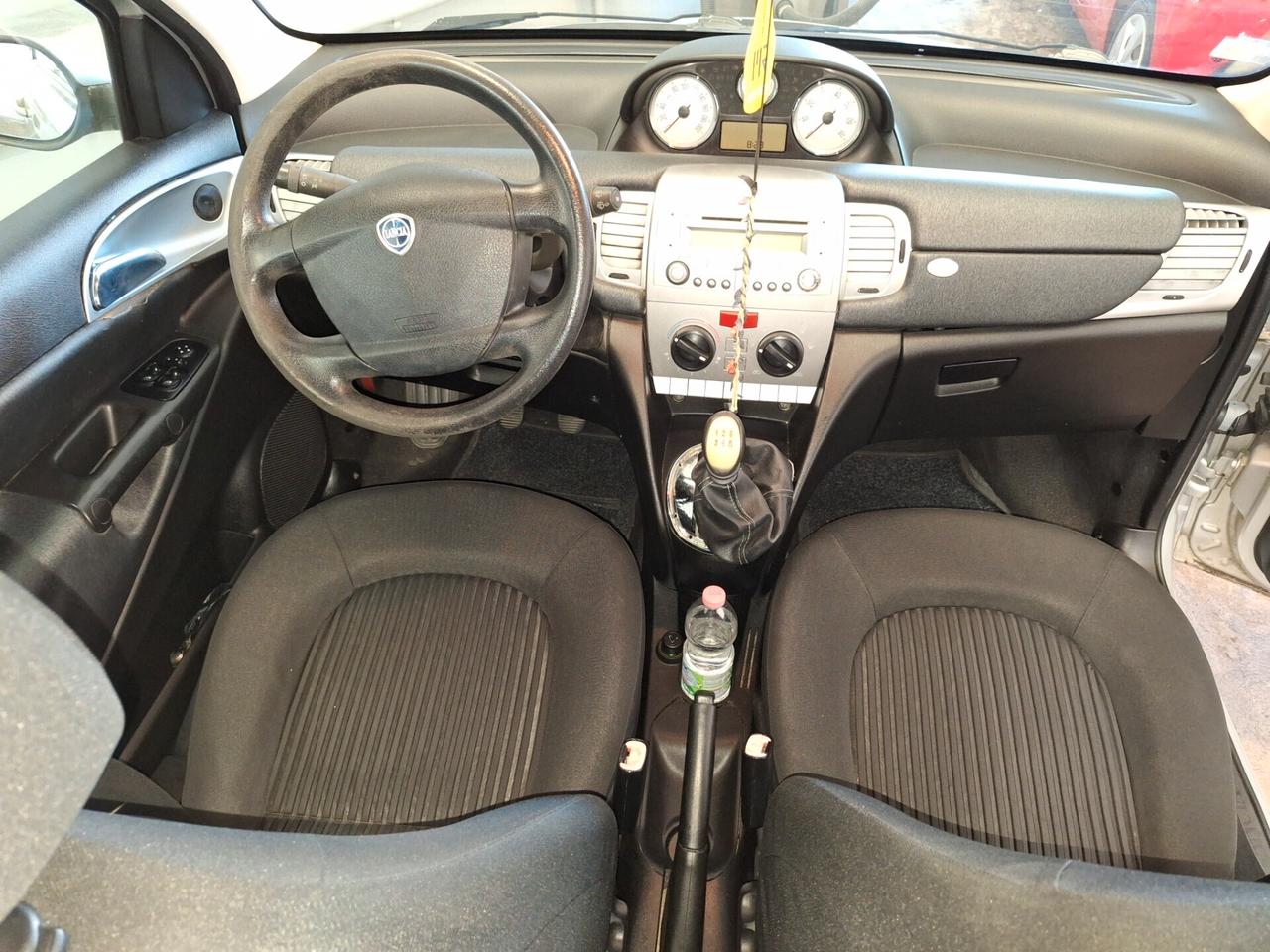 LANCIA YPSILON 2010 GPL 77CV NEOPATENTATI PIENO 24€ 400KM