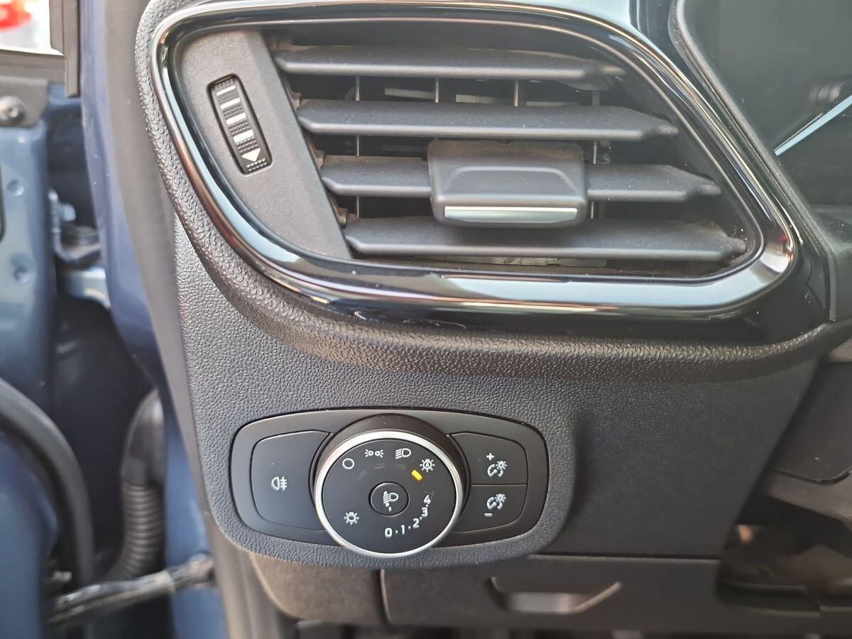 FORD FIESTA 1.1 BENZ/GPL BUSINESS
