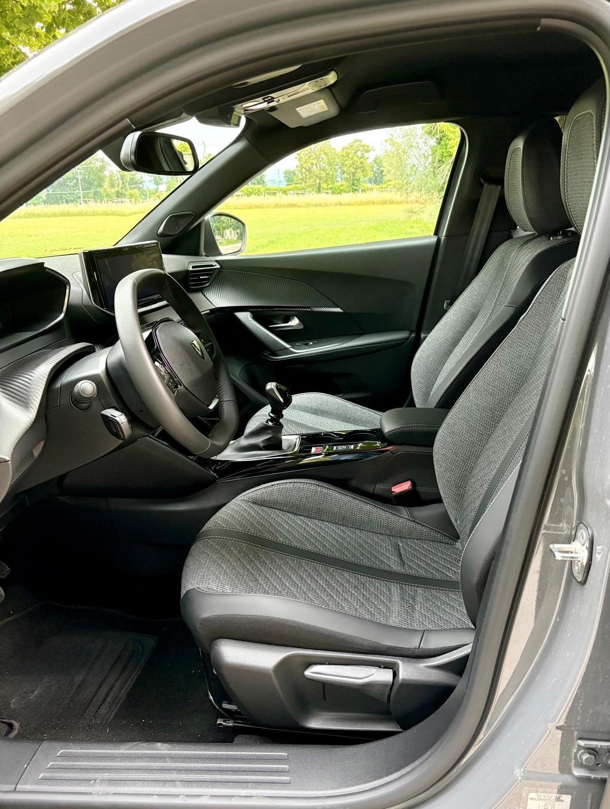 Peugeot 2008 PureTech 100 S&S Allure