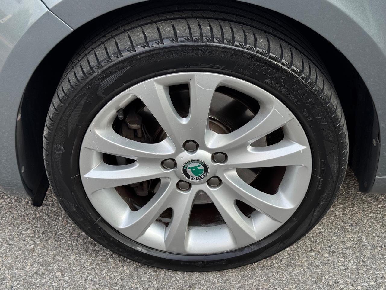 Skoda Superb 2.0 TDI CR 170CV DSG Wagon Ambition